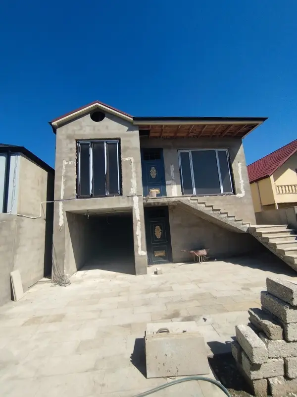 Satılır 4 otaqlı həyət evi 130 m²
