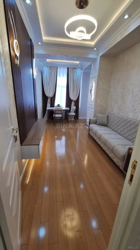 Kirayə verilir 2 otaqlı mənzil 49 m²