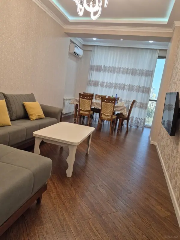 Kirayə verilir 2 otaqlı mənzil 100 m²