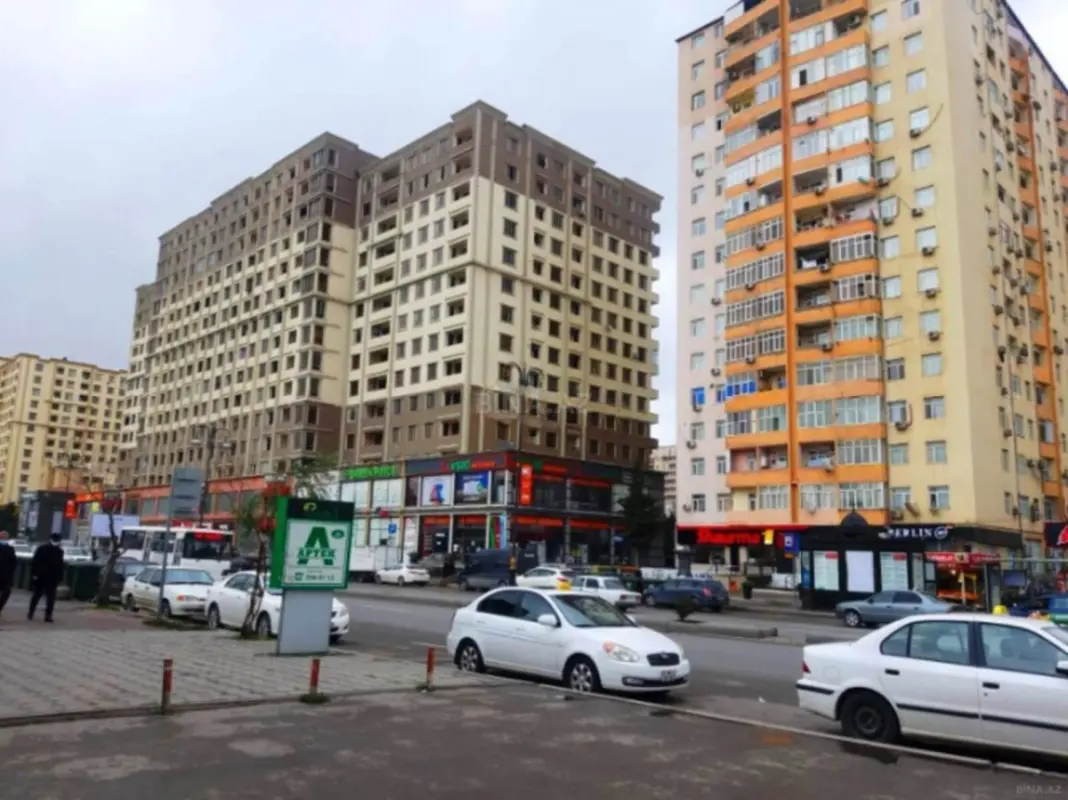 Satılır 3 otaqlı mənzil 120 m²