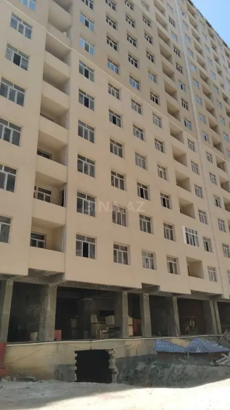 Satılır 3 otaqlı mənzil 125 m²