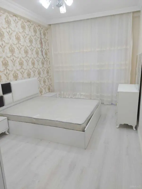 Kirayə verilir 2 otaqlı mənzil 75 m²