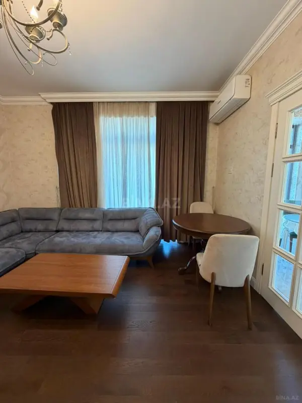 Kirayə verilir 2 otaqlı mənzil 97 m²