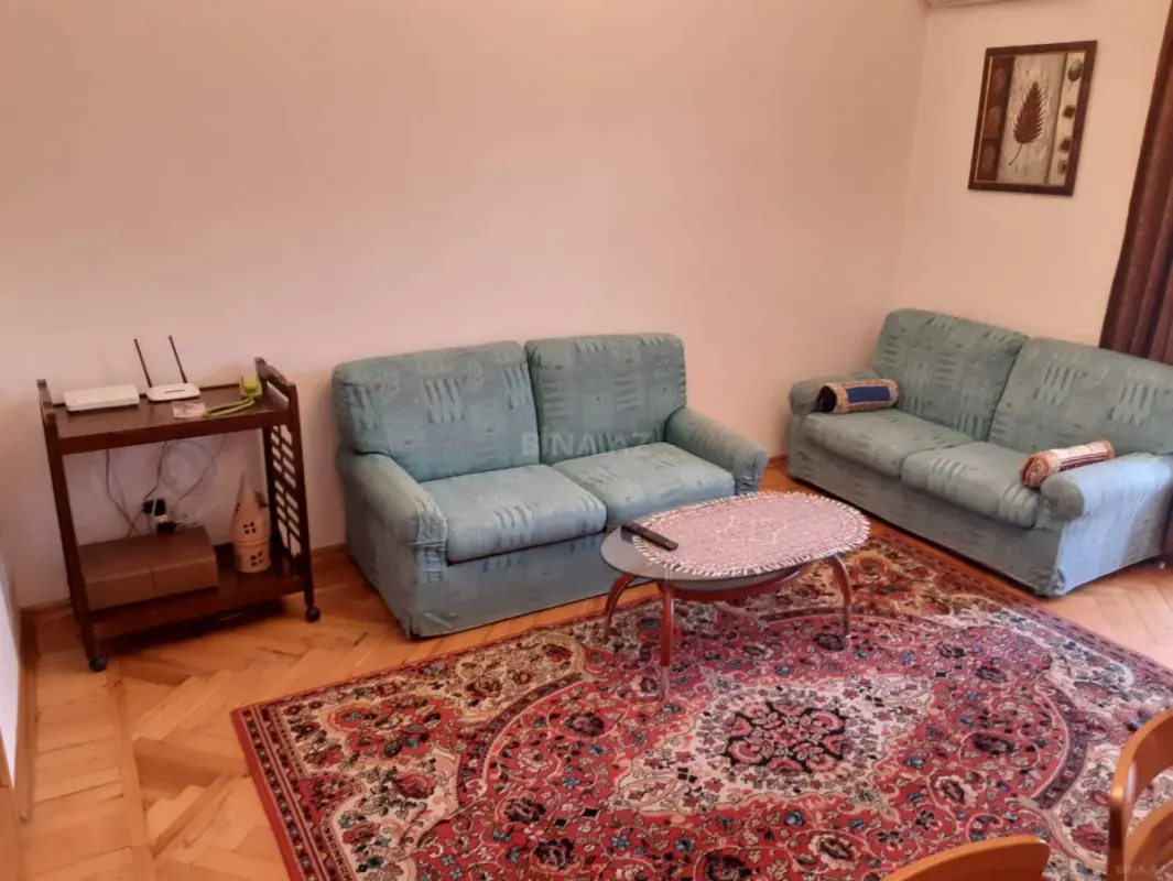 Satılır 4 otaqlı mənzil 106 m²
