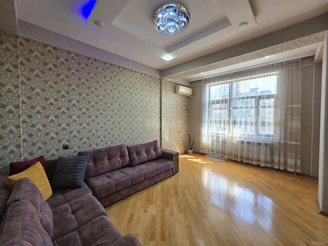 Satılır 2 otaqlı mənzil 69 m²