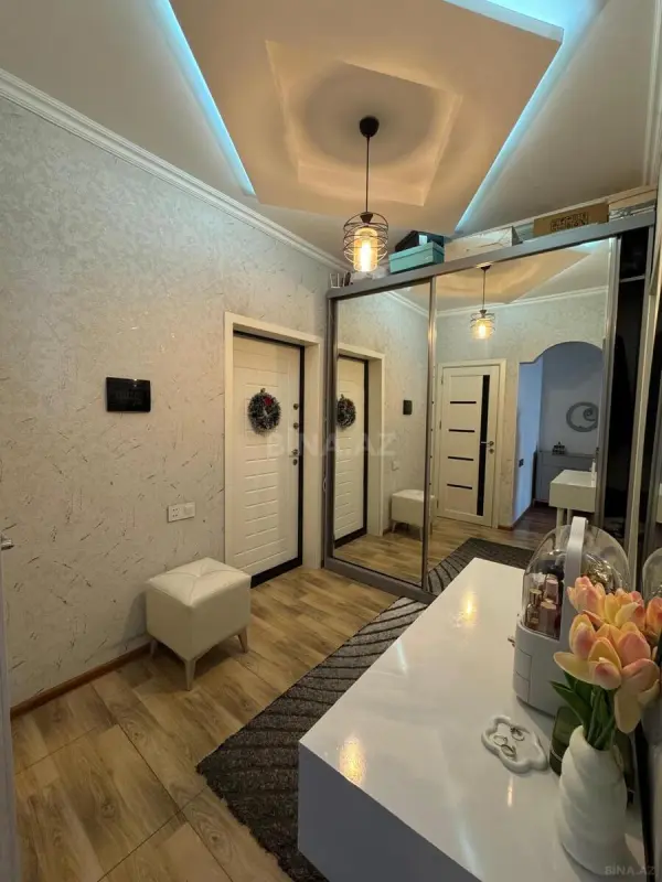 Satılır 2 otaqlı mənzil 63 m²