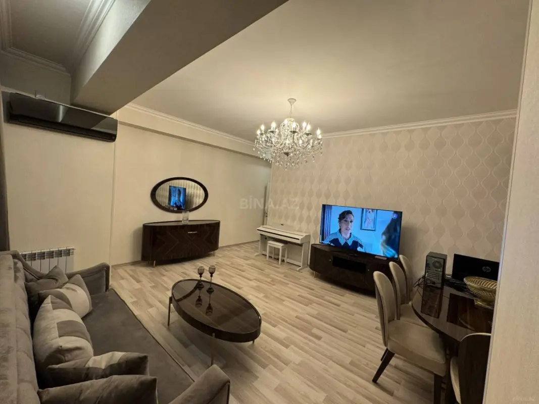 Kirayə verilir 3 otaqlı mənzil 120 m²