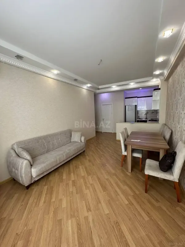 Kirayə verilir 2 otaqlı mənzil 65 m²