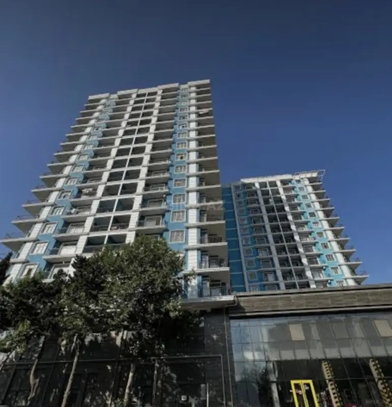 Satılır 2 otaqlı mənzil 102 m²