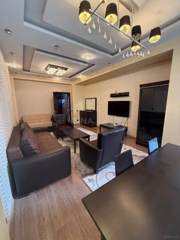 Kirayə verilir 2 otaqlı mənzil 88 m²