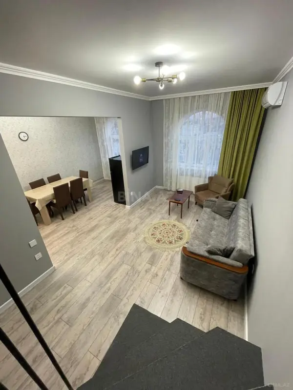 Kirayə verilir 2 otaqlı mənzil 100 m²