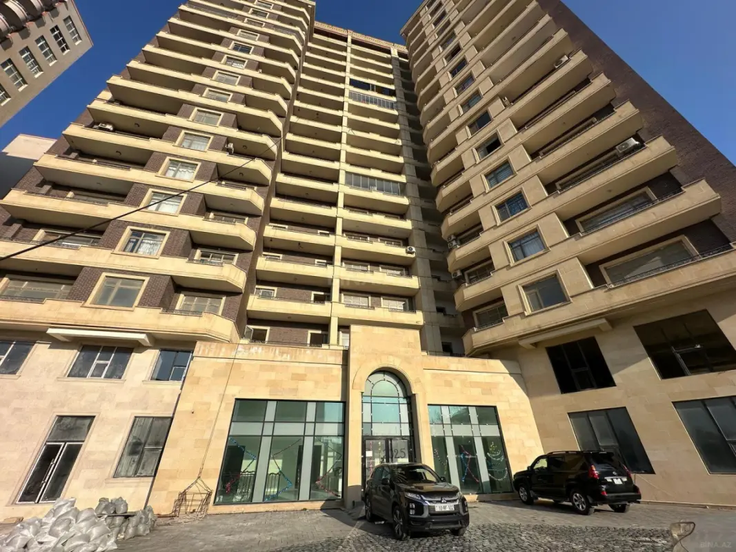Satılır 3 otaqlı mənzil 140 m²