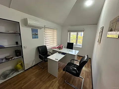 Kirayə verilir 3 otaqlı ofis 135 m² — Bakı, Nəsimi 3 otaq 135.00 m²