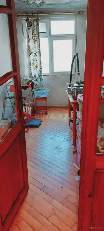 Satılır 4 otaqlı mənzil 70 m²