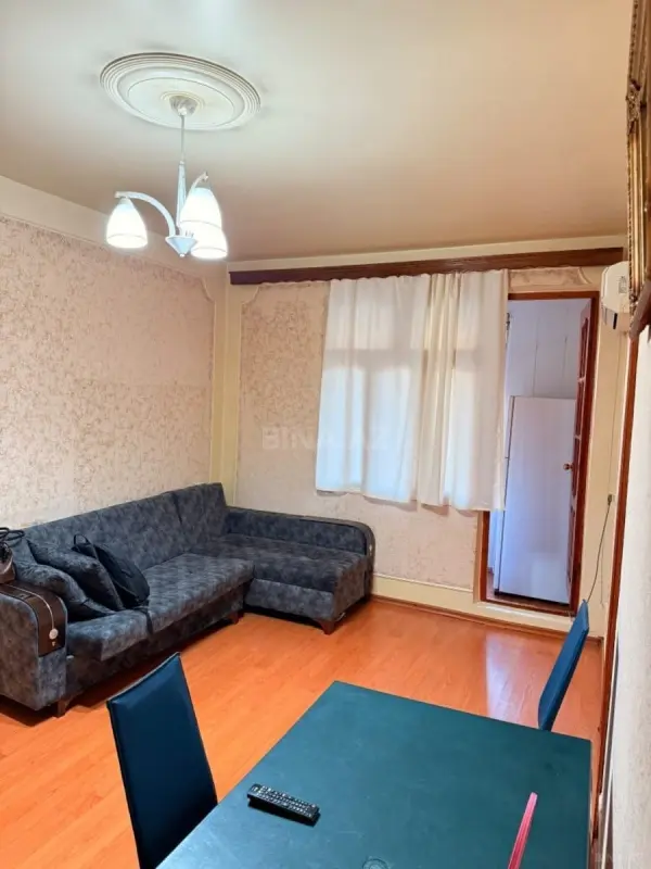 Kirayə verilir 2 otaqlı mənzil 35 m²