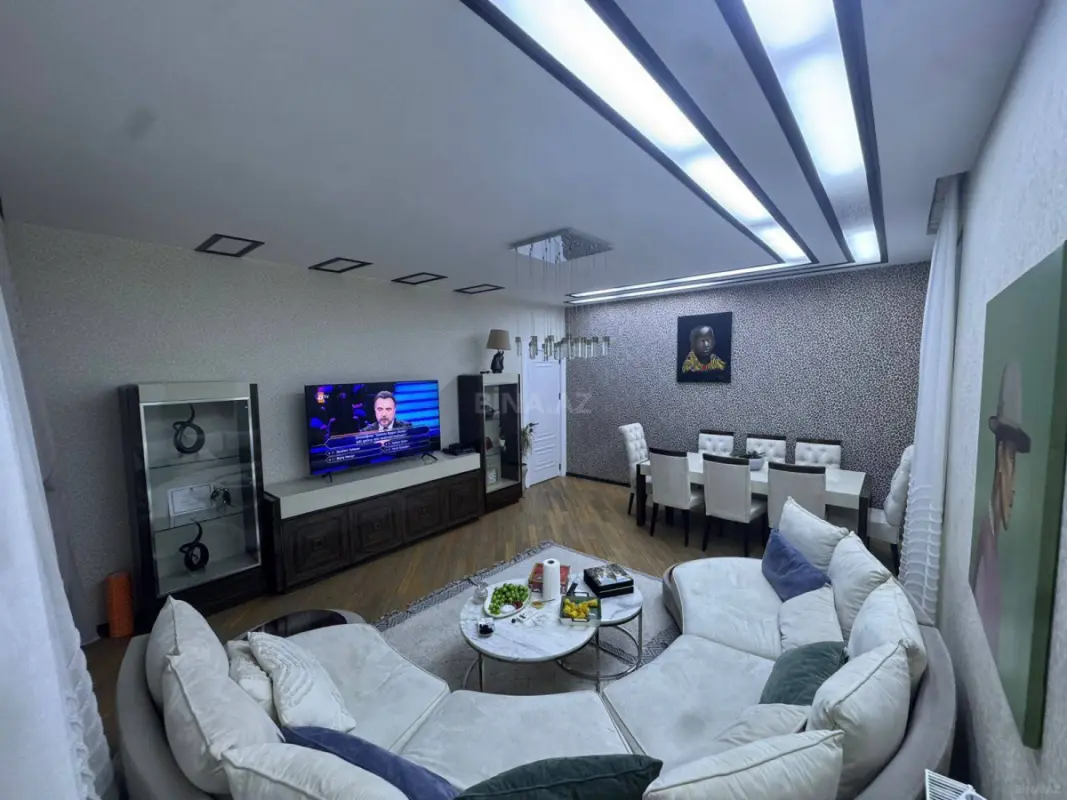 Satılır 4 otaqlı mənzil 150 m²