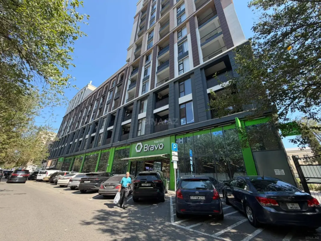 Satılır 2 otaqlı mənzil 105 m²