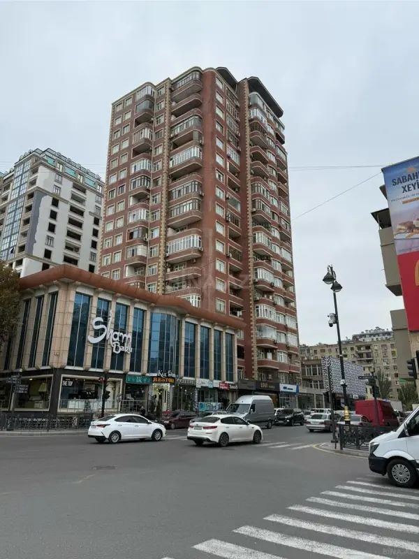 Kirayə verilir obyekt 650 m²