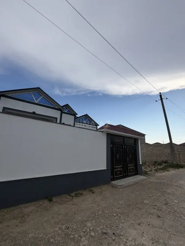 Satılır 4 otaqlı həyət evi 125 m²