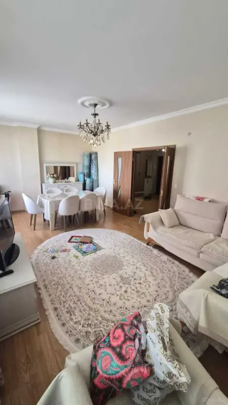 Satılır 2 otaqlı mənzil 86 m²