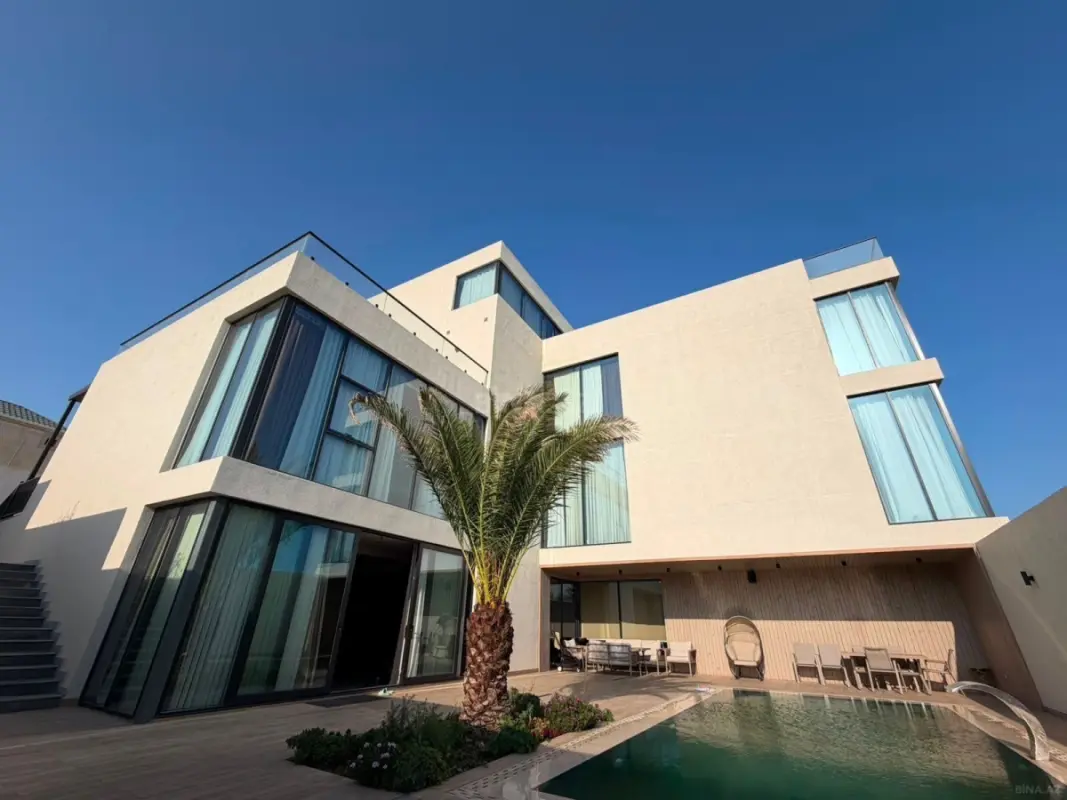 Kirayə verilir 12 otaqlı həyət evi 985 m²