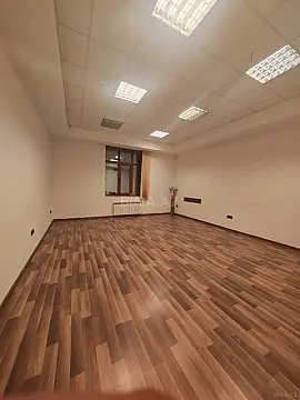 Kirayə verilir 1 otaqlı ofis 45 m² — Bakı, Nərimanov 1 otaq 45.00 m²