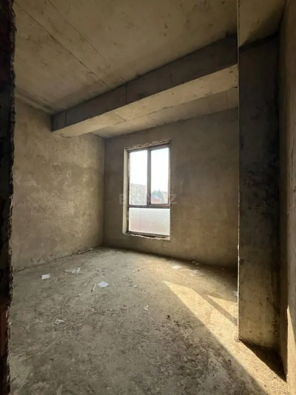 Satılır 3 otaqlı mənzil 93 m²