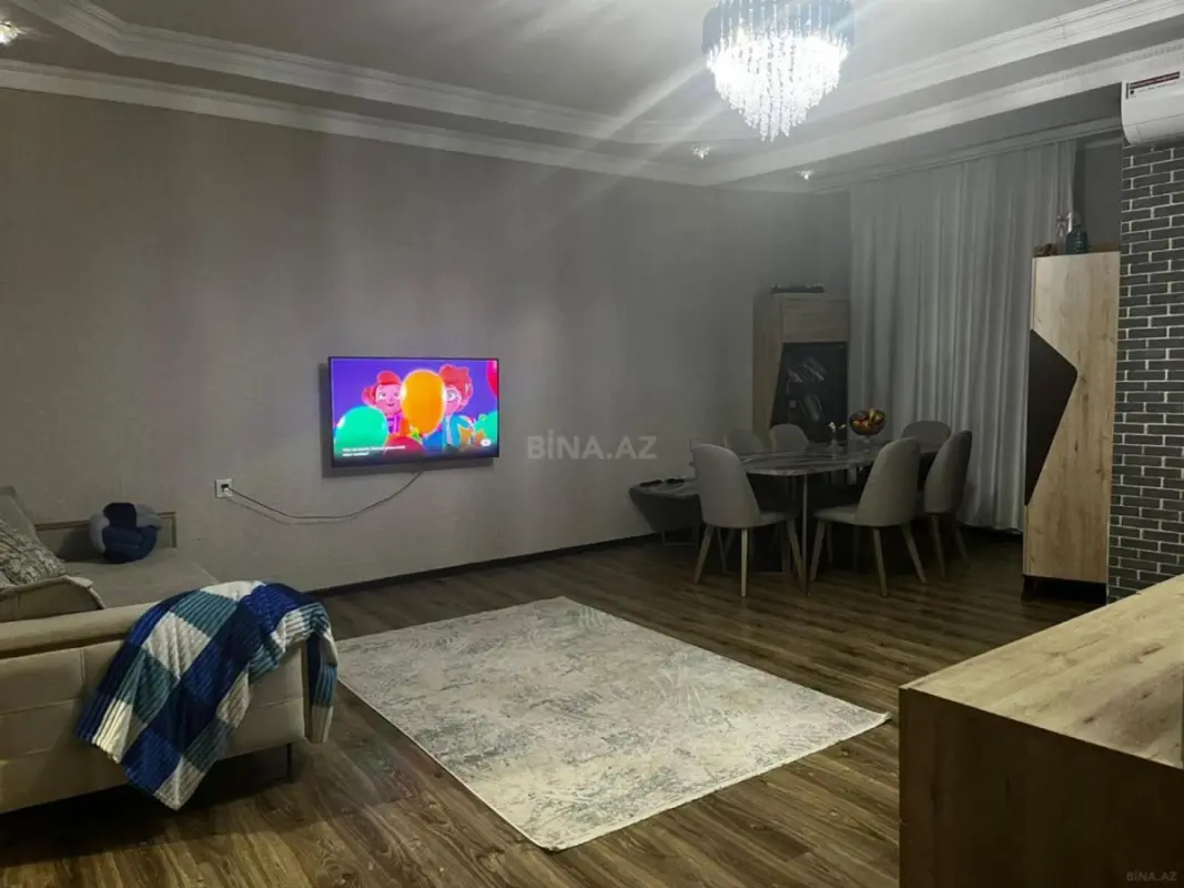 Satılır 5 otaqlı həyət evi 168 m²