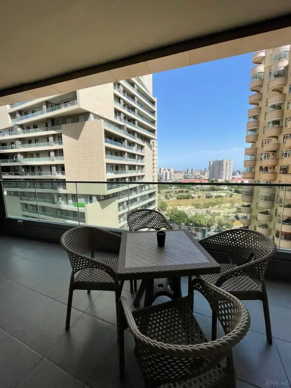 Kirayə verilir 3 otaqlı mənzil 148 m²