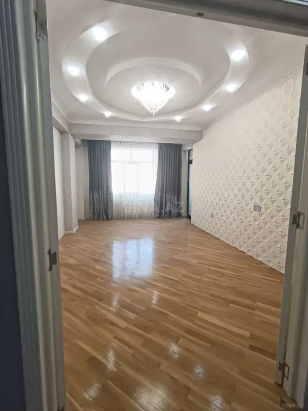 Satılır 2 otaqlı mənzil 103 m²