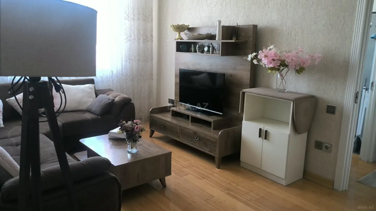 Satılır 2 otaqlı mənzil 57 m²