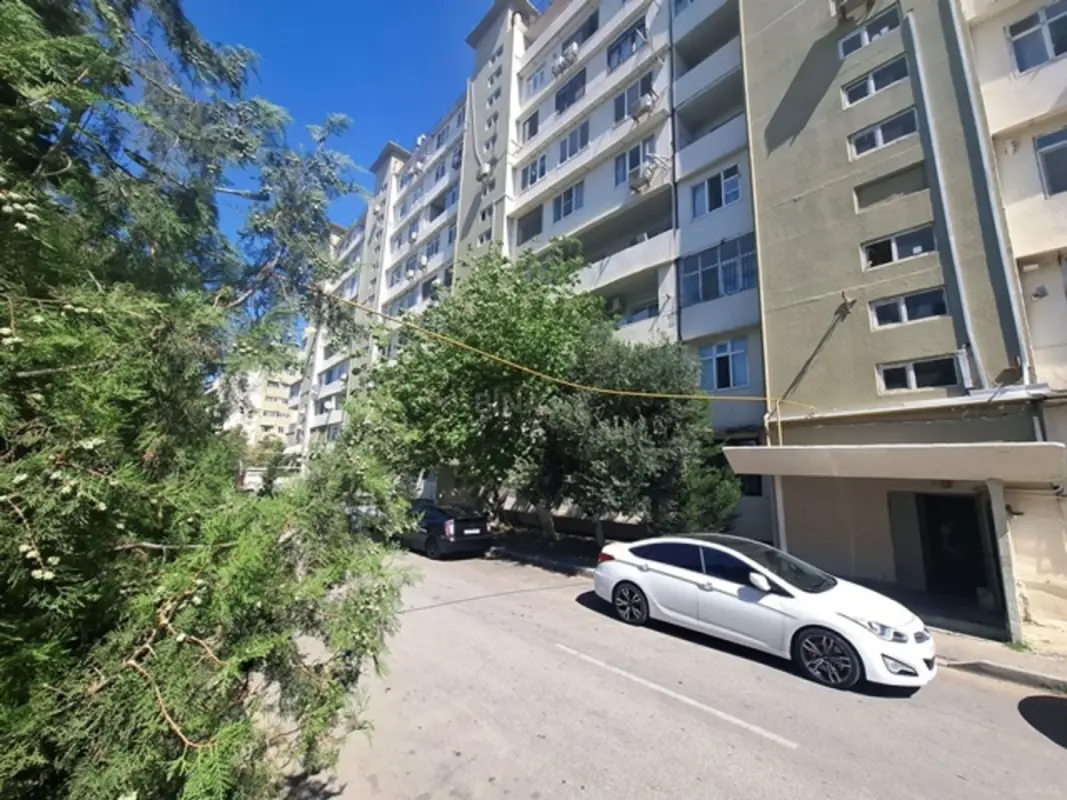 Satılır 2 otaqlı mənzil 65 m²