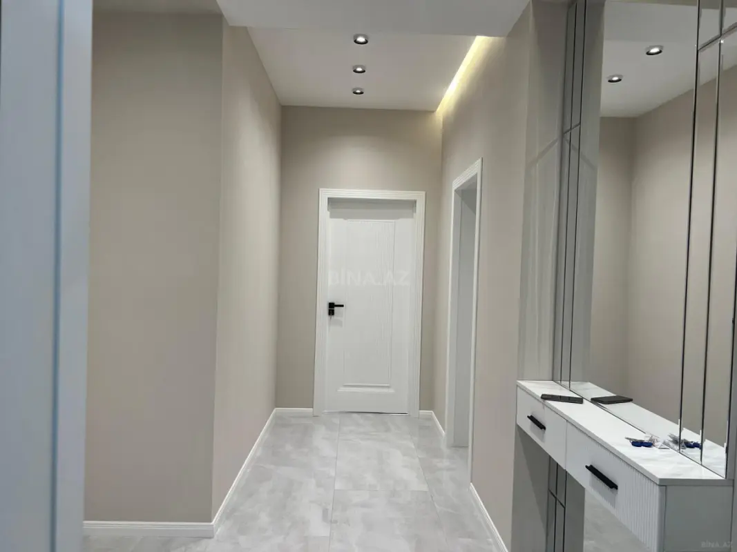 Satılır 2 otaqlı mənzil 70 m²