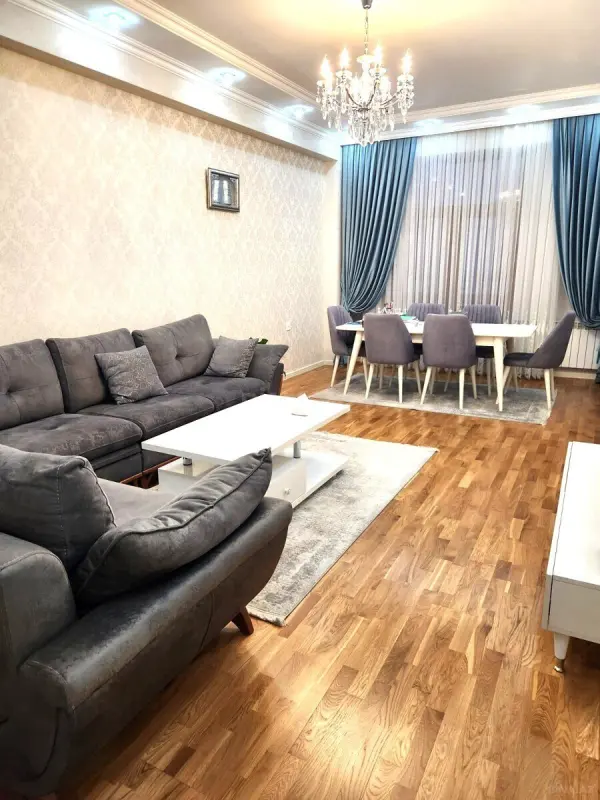 Satılır 3 otaqlı mənzil 116 m²