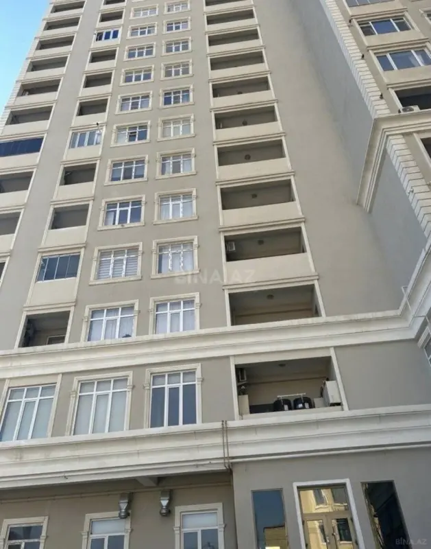 Satılır 4 otaqlı mənzil 170.7 m²