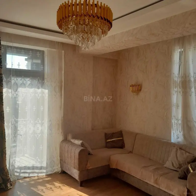 Kirayə verilir 3 otaqlı mənzil 120 m²