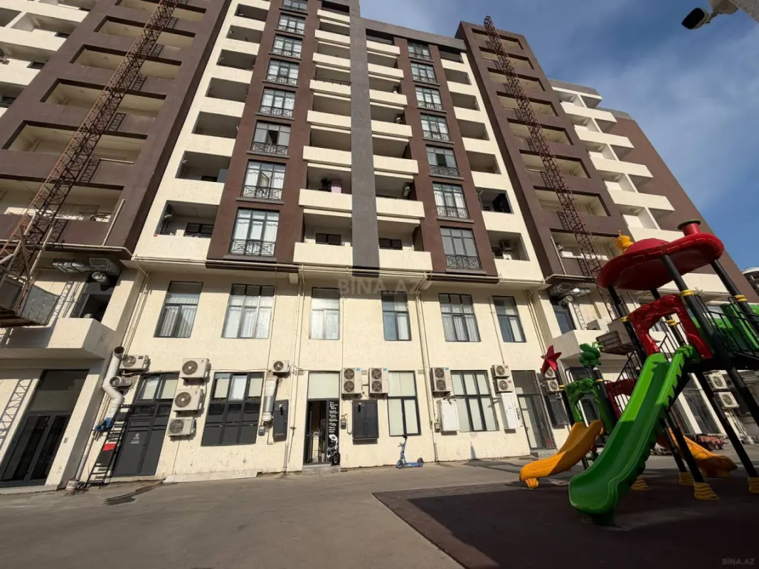 Satılır 3 otaqlı mənzil 150 m²