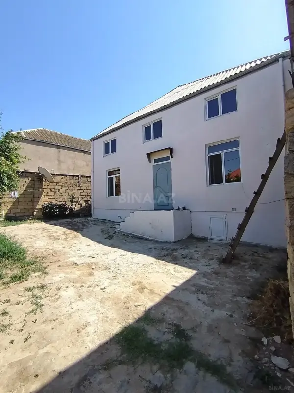 Satılır 4 otaqlı həyət evi 100 m²