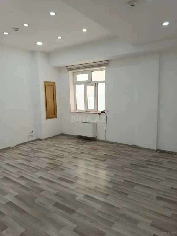 Kirayə verilir 4 otaqlı ofis 150 m²