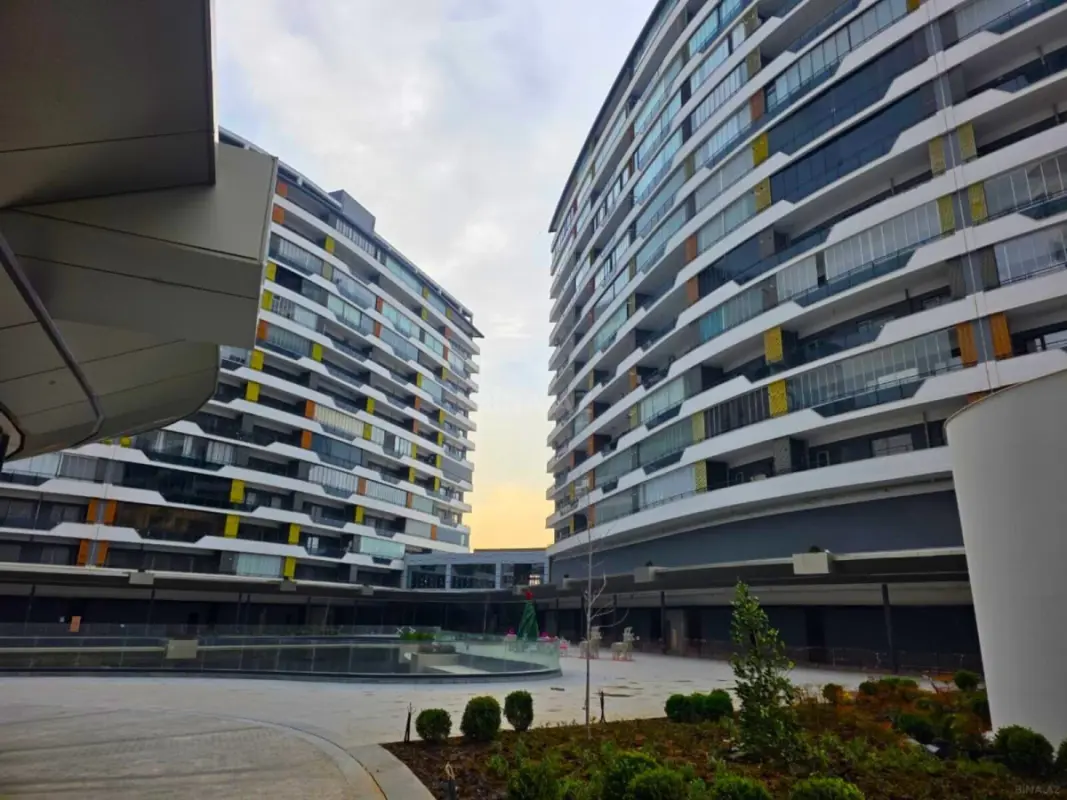 Satılır 2 otaqlı mənzil 123.6 m²