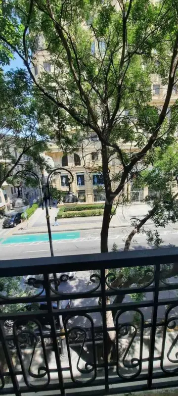 Kirayə verilir 4 otaqlı mənzil 100 m²