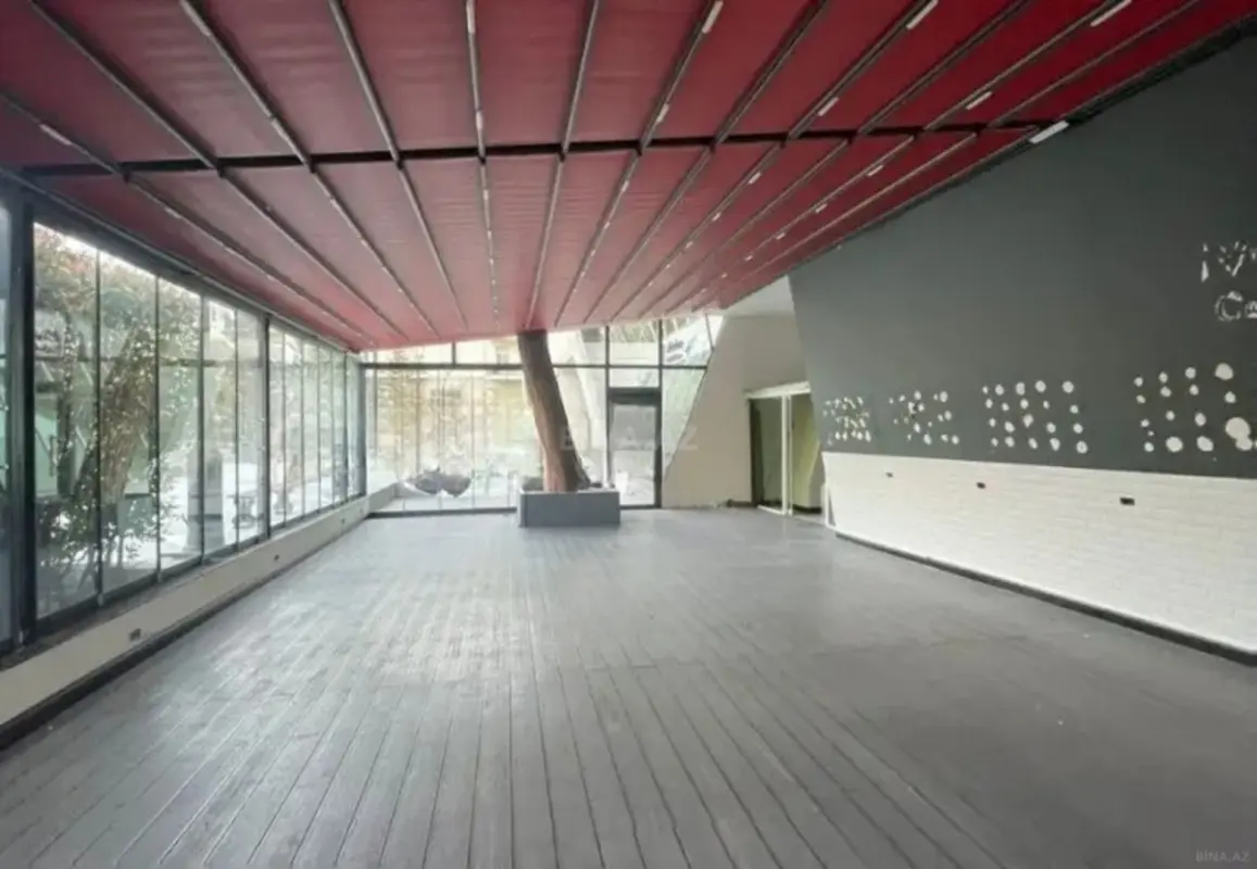 Kirayə verilir obyekt 270 m²
