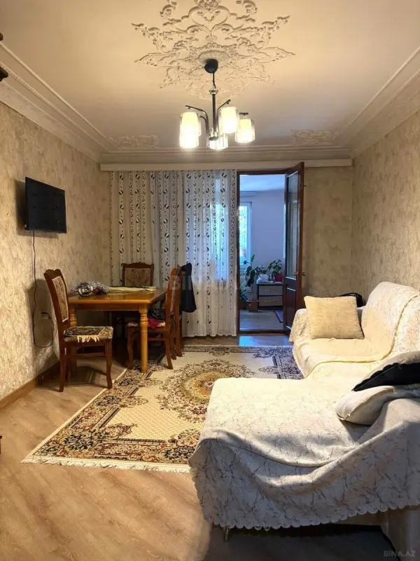 Satılır 4 otaqlı mənzil 90 m²