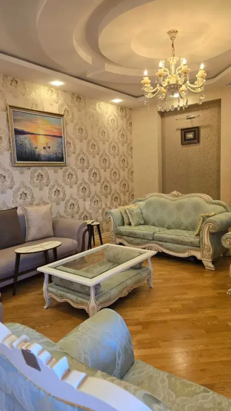 Kirayə verilir 3 otaqlı mənzil 132 m²
