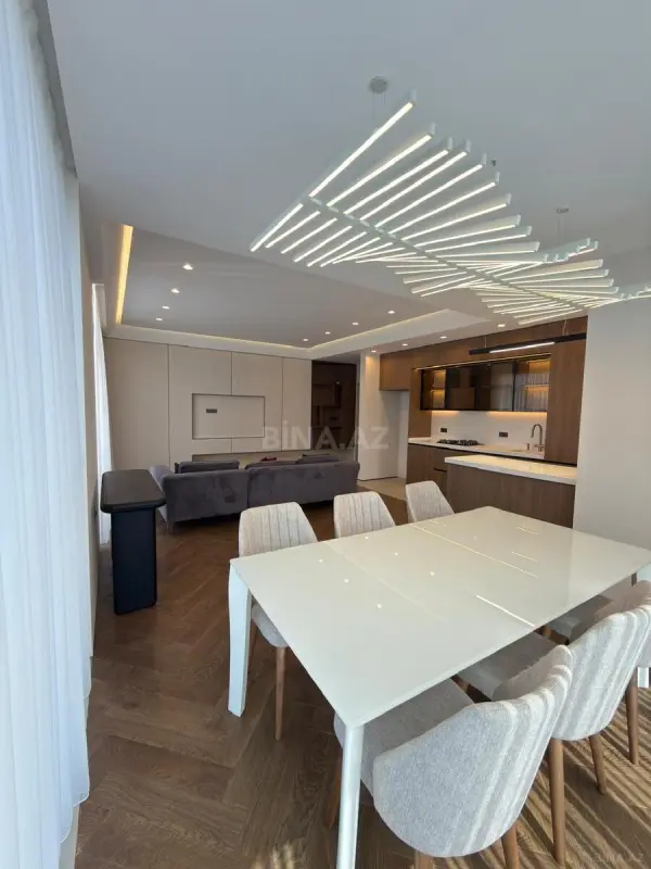 Satılır 3 otaqlı mənzil 113 m²