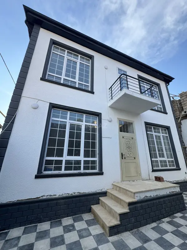 Satılır 4 otaqlı həyət evi 130 m²