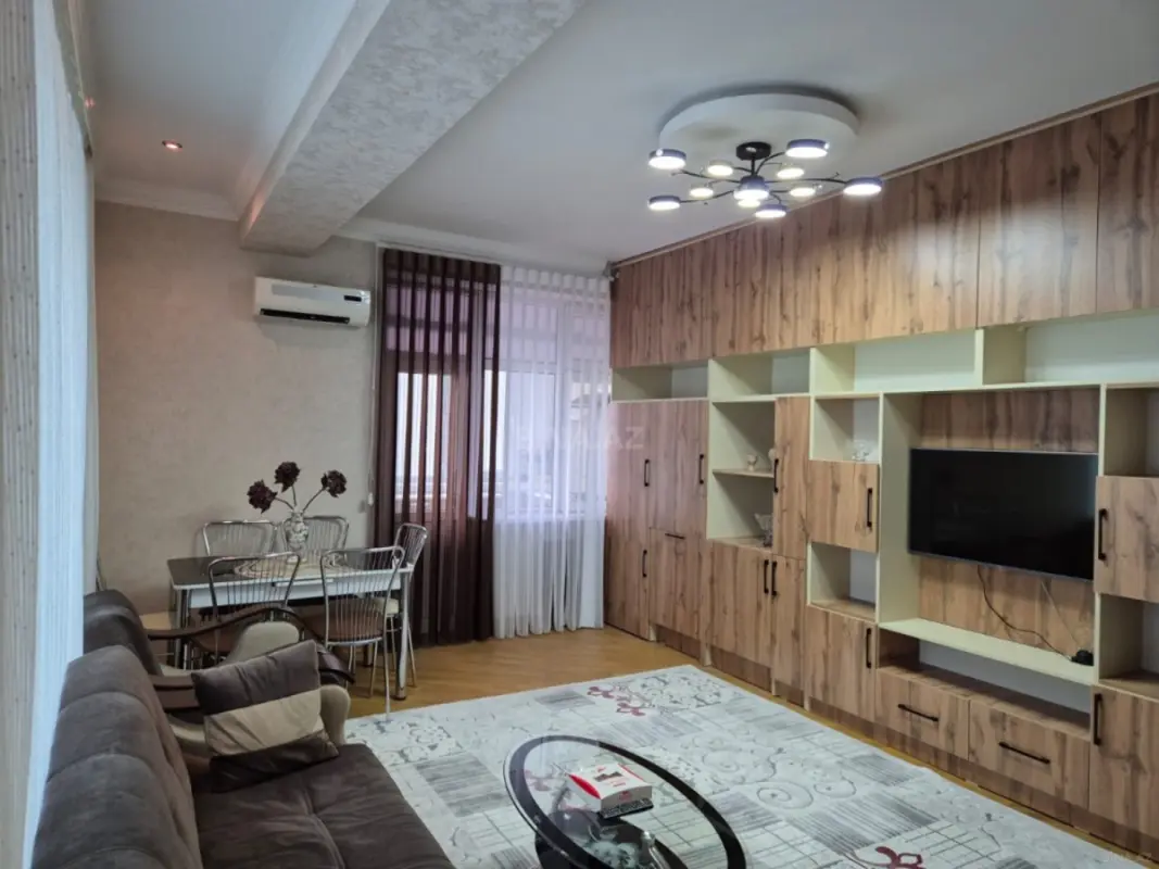 Satılır 2 otaqlı mənzil 74 m²