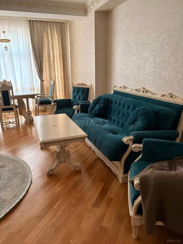 Kirayə verilir 3 otaqlı mənzil 120 m²
