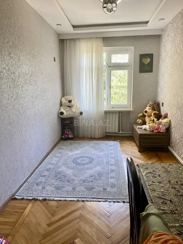 Satılır 4 otaqlı mənzil 75 m²