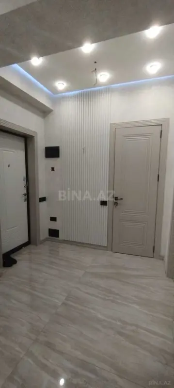 Satılır 3 otaqlı mənzil 140 m²